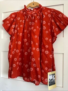 NWT Women’s TROVATA Red Flutter Sleeve Top with White Floral print